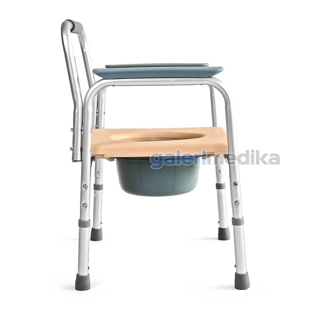 GEA Commode Chair (Kursi BAB) - FS895L